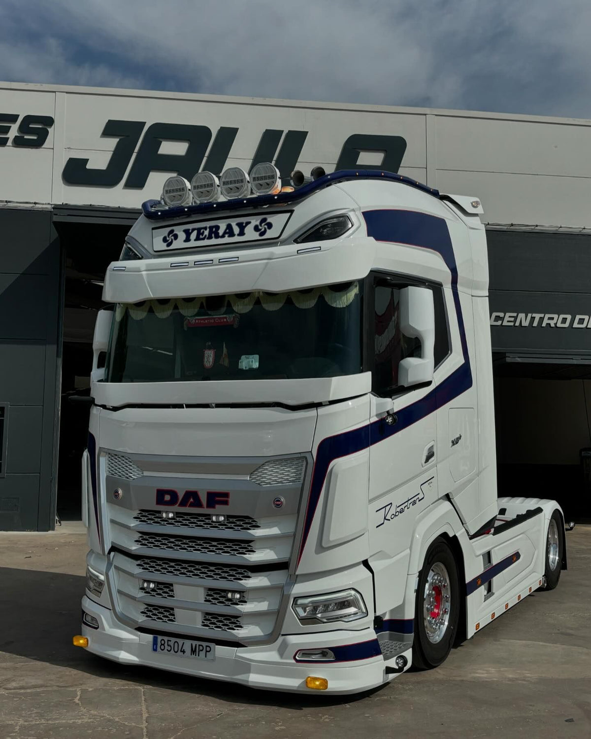 DAF XG+ Robertrans