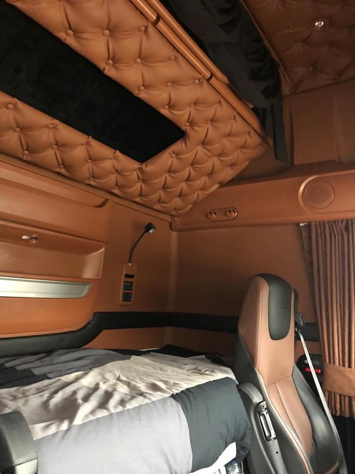 DAF Toñin · Interior