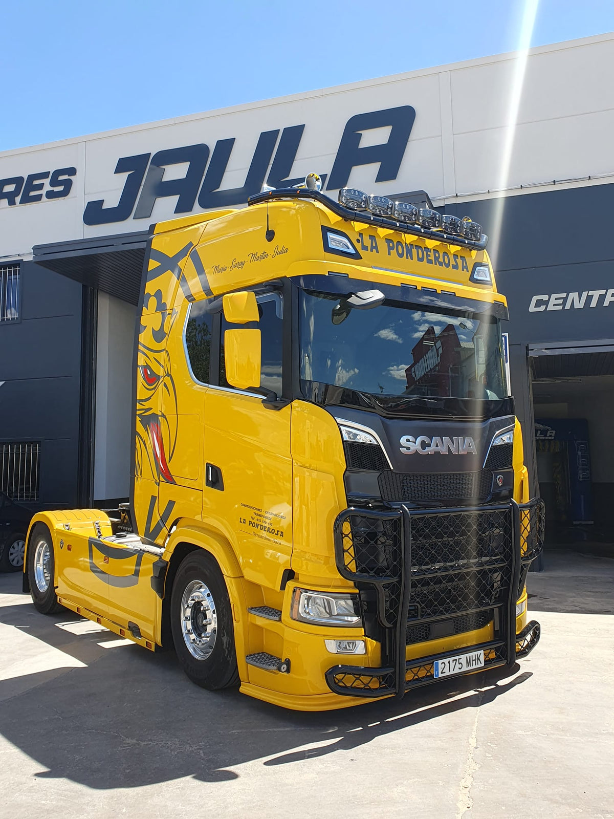 Scania S Jonathan Baza