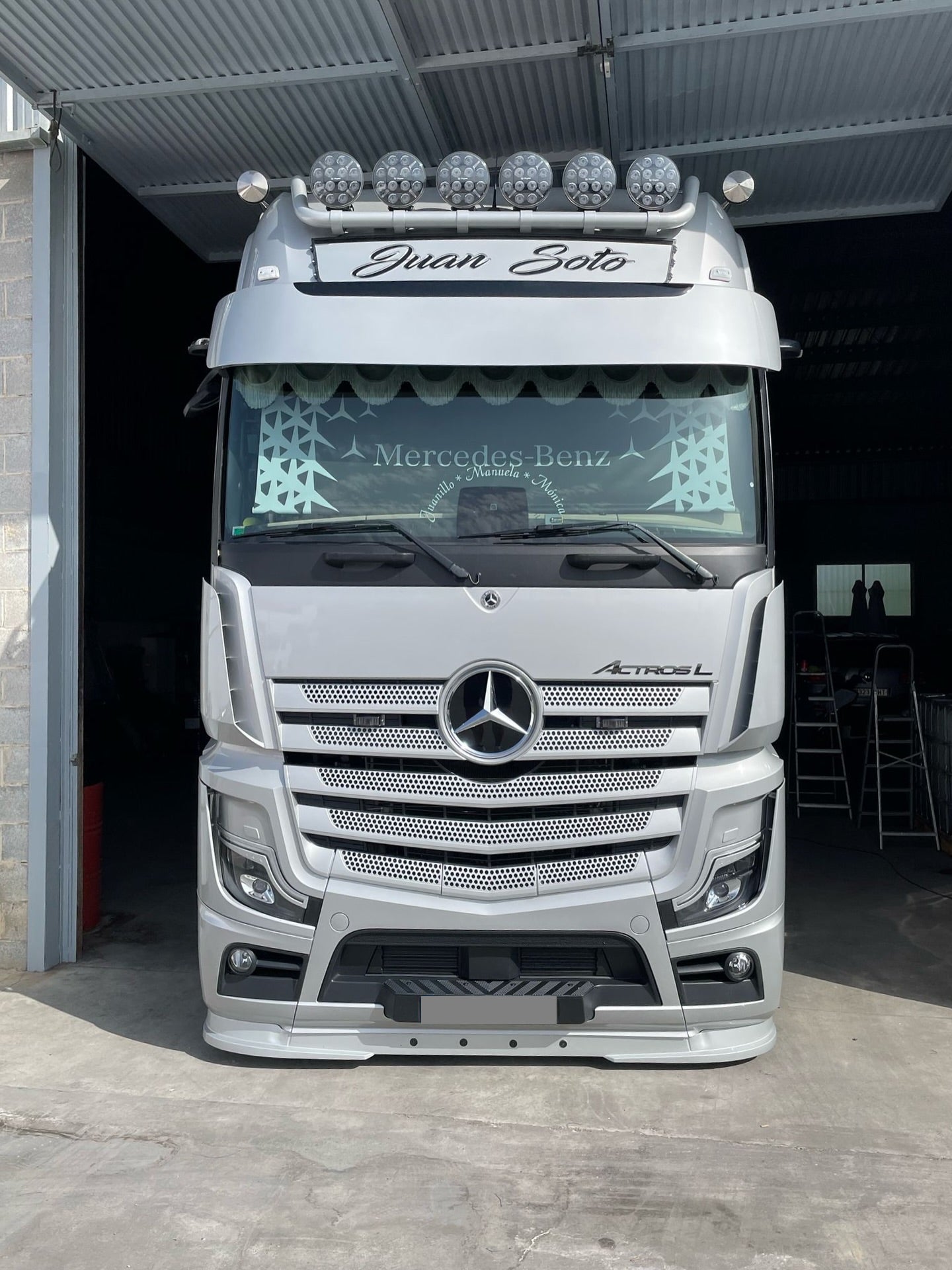 SPOILER MERCEDES ACTROS SOLARGUARD para Mercedes — Talleres Jaula (ampliada)