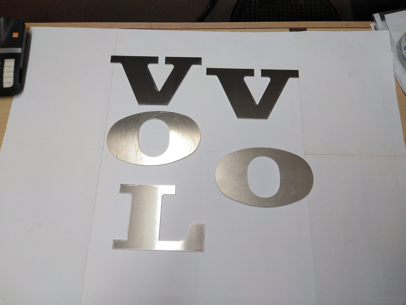 LETRAS VOLVO ALUMINIO para Volvo — Talleres Jaula — vista 2