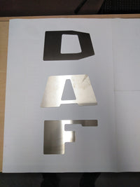 LOGO LETRAS ANTIGUAS DAF(ALUMINIO)PINTAR para DAF — Talleres Jaula — vista 2
