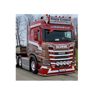 ESCALERAS LATERALES SCANIA R OLD SCHOOL (SIN PULIR) para Scania — Talleres Jaula (ampliada)