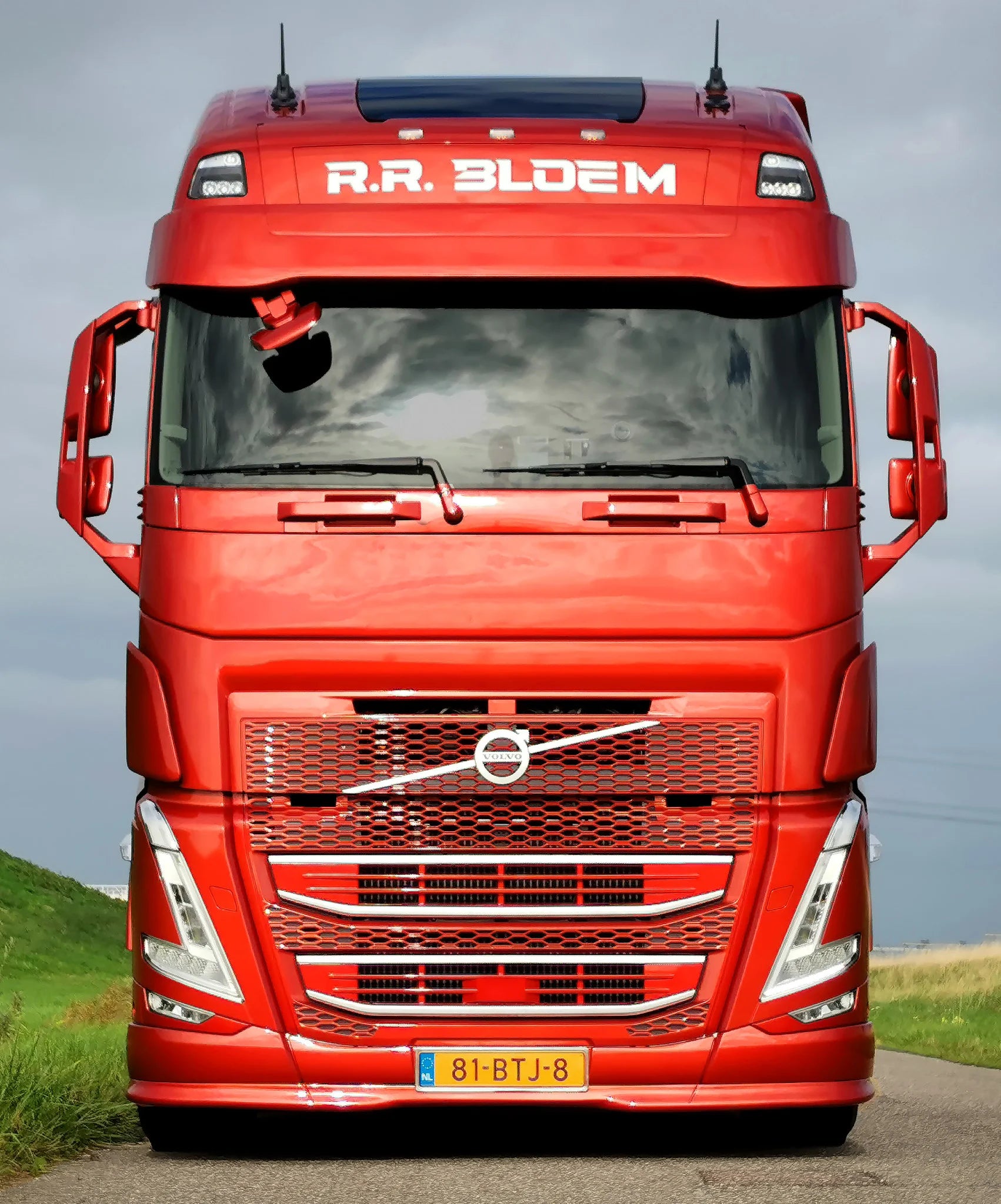SPOILER VOLVO FH4/FH5 9CM SOLARGUARD (ampliada)